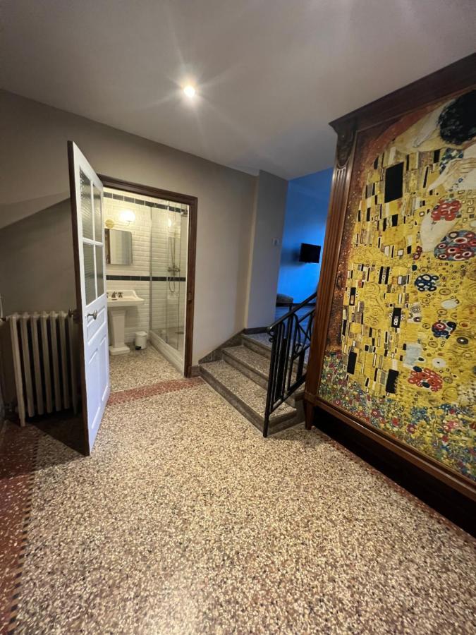 Maison D'Hotes De La Prison En Toutes Libertes اسباليون المظهر الخارجي الصورة